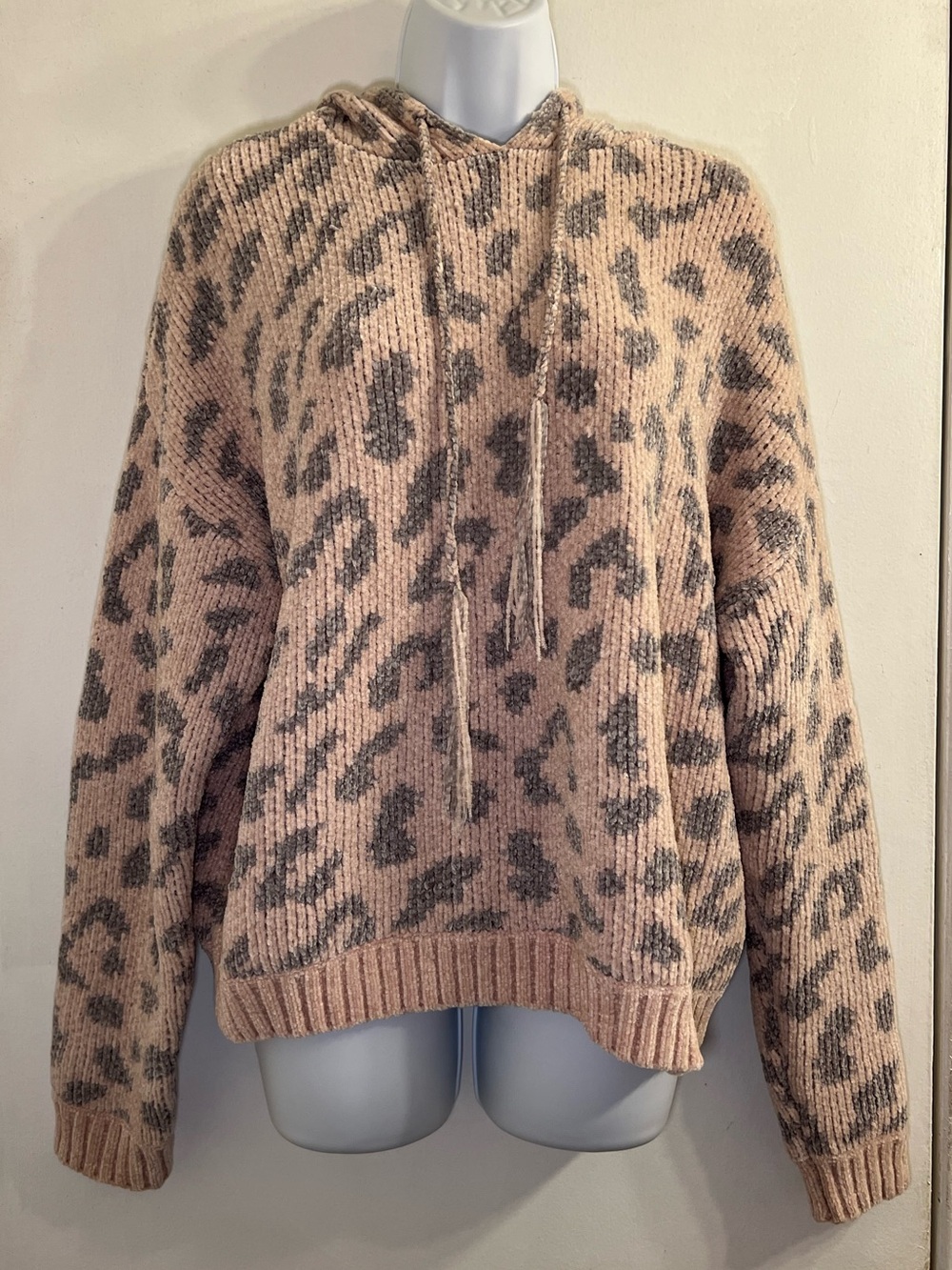 Hello Nite Leopard Print Hoodie Sweater